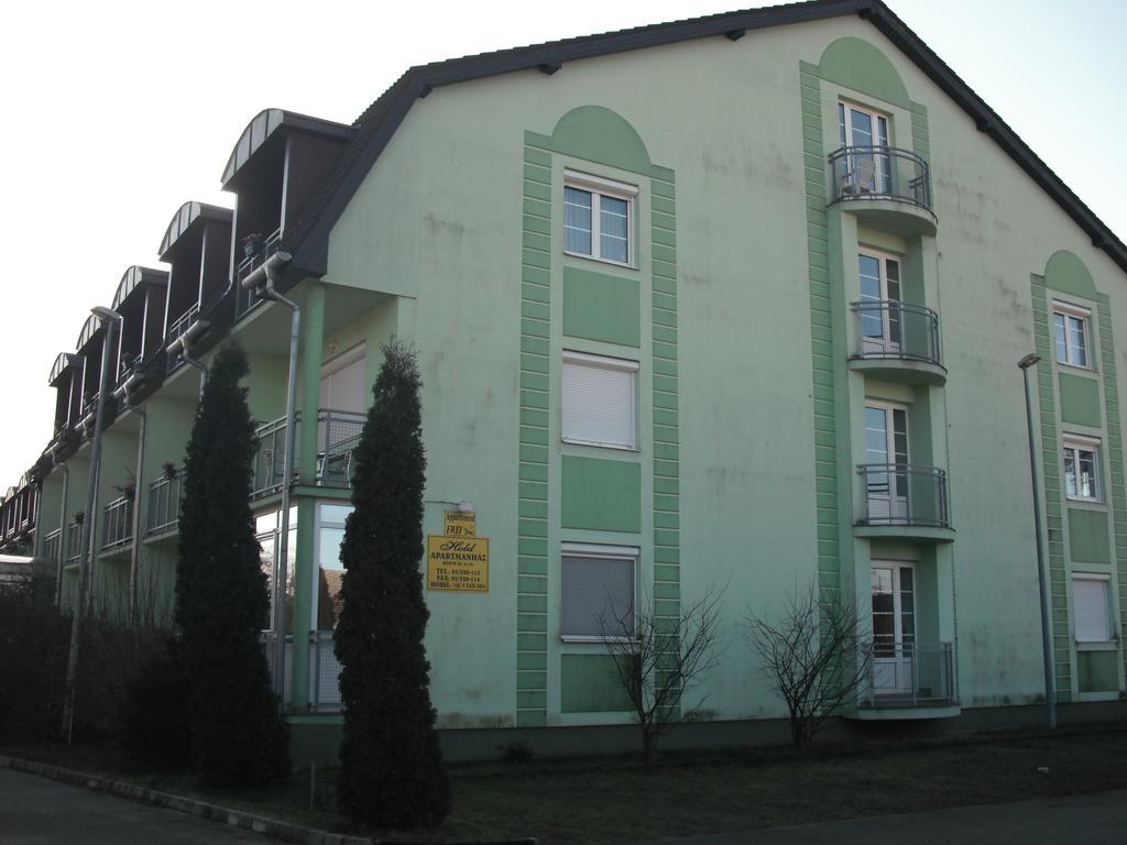 Aba Es Andrea Apartmanok Sarvar Exterior photo